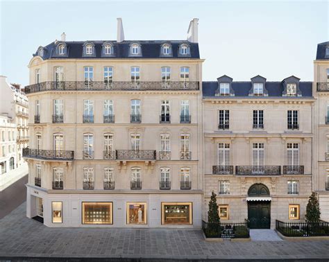 boutique dior paris avenue montaigne|dior 30 montaigne east west.